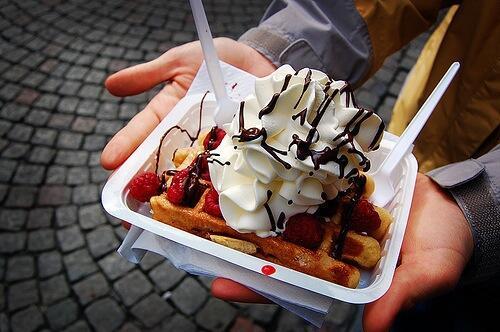 FoodPornAww's tweet photo. Waffle Ice Cream http://t.co/I3KJdwUSCw
