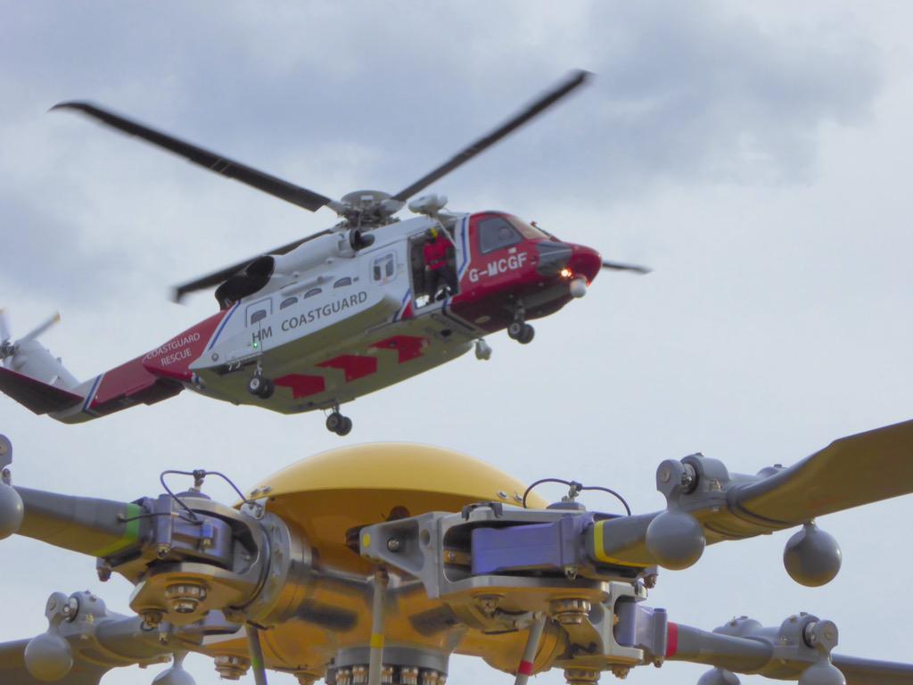 torque137's tweet photo. Fort Williams HLS busy today.@scotambhelimed5 @LochaberMRT @MCA_media @BondAirServices #helimed5 #RESCUE951 http://t.co/LyIPLQeGLC