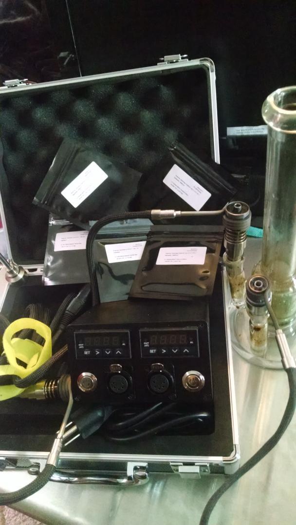 TheDabDoctor's tweet photo. Dab Doctor #doubledabs is in the building http://t.co/BVVfQvgtQa