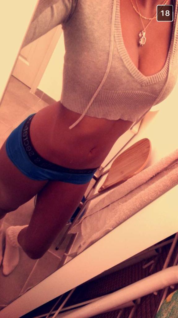 SnapHotOff_'s tweet photo. Elle est vraiment chaude la salope 🔥

Snap : SnapHotOff 🔞🔥 http://t.co/YMX0c61kih