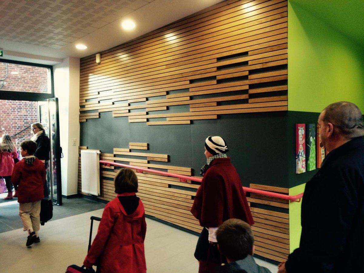 Stdo_lycee's tweet photo. Une nouvelle entrée pour l'école St Vaast http://t.co/i8IBJJMq9n