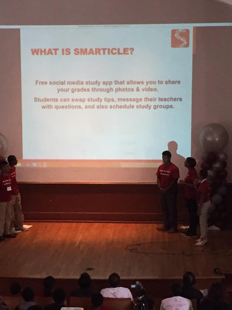 SMASHprogram's tweet image. Finalist SMARTICLE (team 11) #levelthecodingfield
