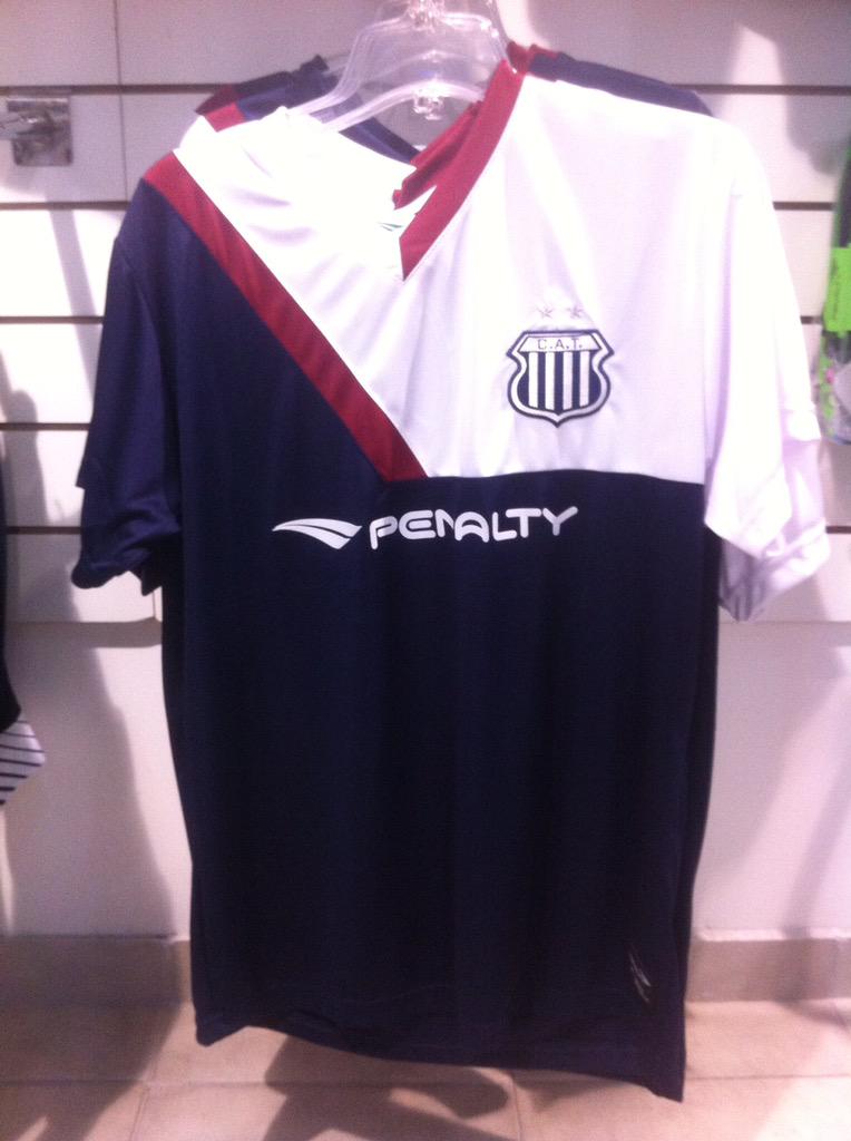 canal10cba's tweet photo. #TalleresxCanal10 

Hoy sorteamos la camiseta de entrenamiento de #Talleres!!

Seguínos y dale RT! http://t.co/5clxLL9F62