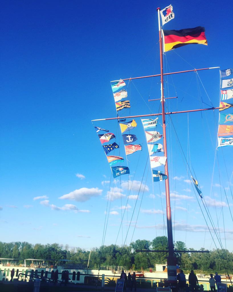 riksprengers's tweet photo. #exploreuniworld #riverqueen #Legendaryrhineandmoselle #speyer glorious SUNday http://t.co/CfchUHWOUd