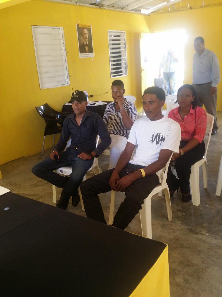 Vmontecristi's tweet photo. Supervisores PVR en montecristi @sotojimenezv @DanielGuillenG @irciagk15 @VRepublicaSTGO @VRepublicaSC @verasjjj http://t.co/Rehf2aaScQ