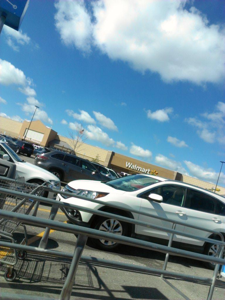 Empathic_Healer's tweet image. @mylakeland 14. Where not to spend on a first date #FearlessHalfway #RollingRed