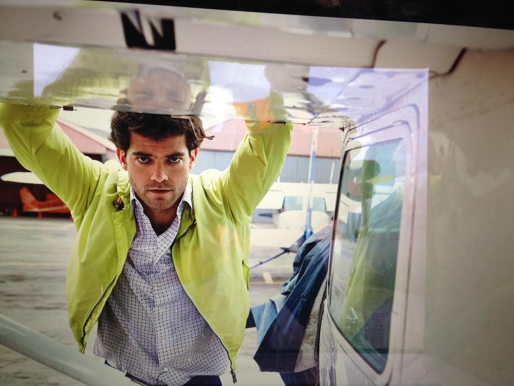 onmypumps's tweet photo. En sesión de fotos con @juancarlosrdc para @15minutosperu  todo un lindo! 😃 http://t.co/uOVz1lMg3F