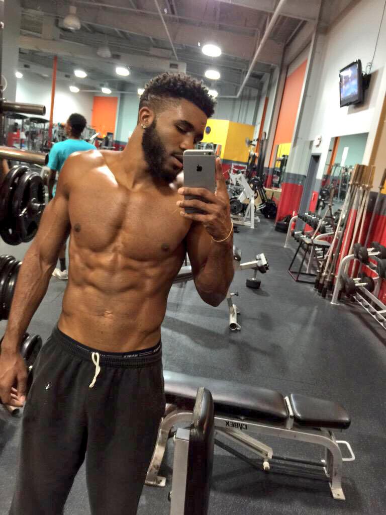 baddestblackmen's tweet photo. #baddestblackboys http://t.co/iyC4rmq3Ri