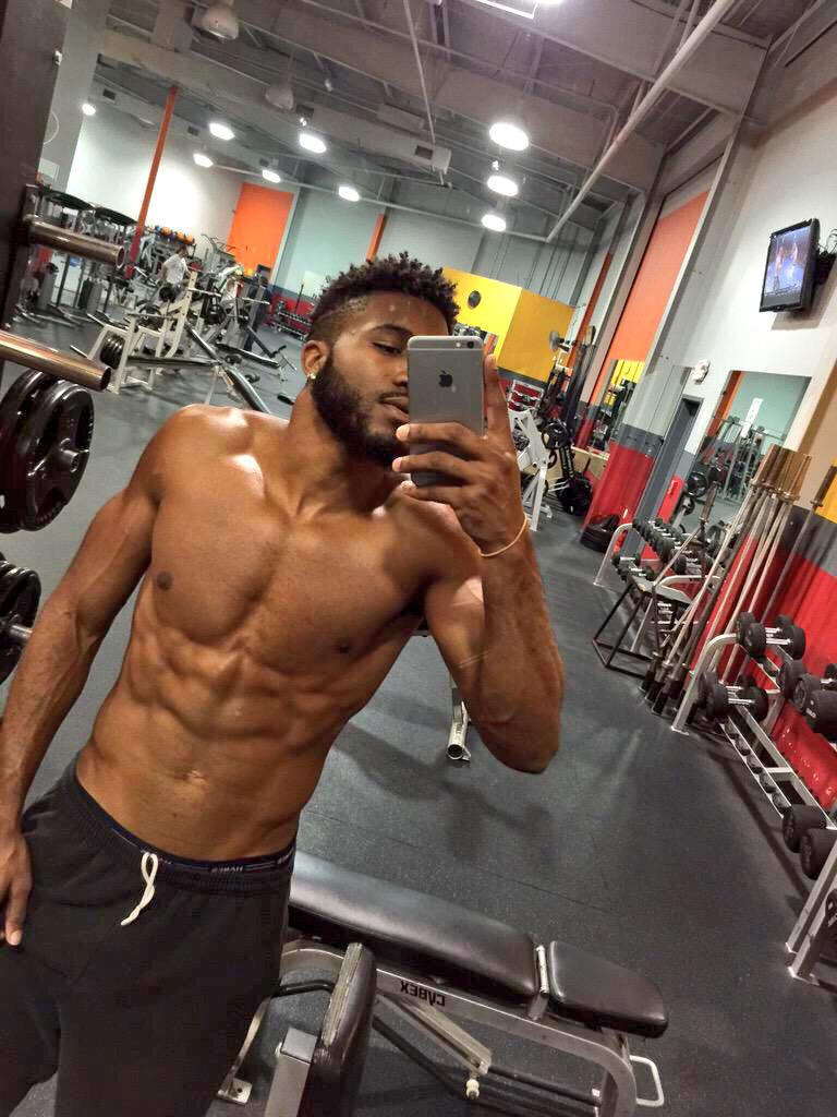 baddestblackmen's tweet photo. #baddestblackboys http://t.co/iyC4rmq3Ri