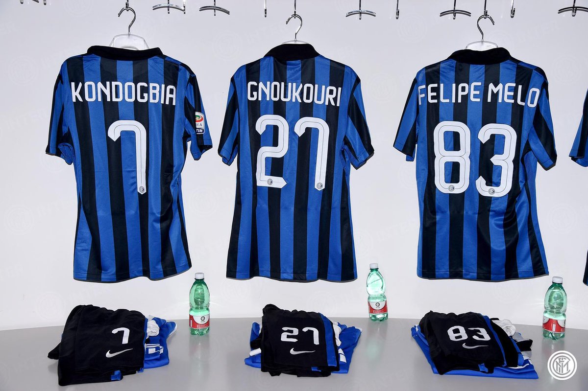 Inter's tweet image. Ecco il nostro spogliatoio per #InterFiorentina: pronti ragazzi? #ForzaInter!