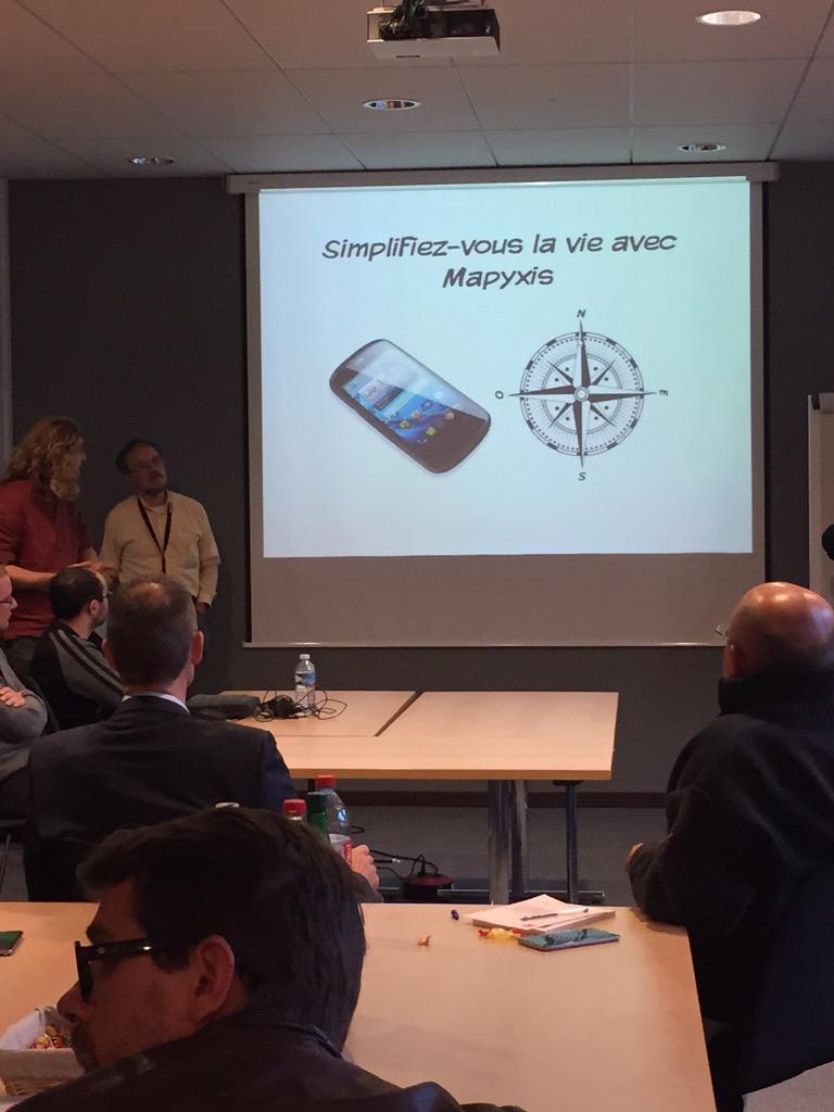 BeautyFrenchTec's tweet photo. Dernier Pitch : Mapyxis une application qui simplifie la vie au quotidien #hackathon #HackChartres #chartres http://t.co/bXvv5qO1wq