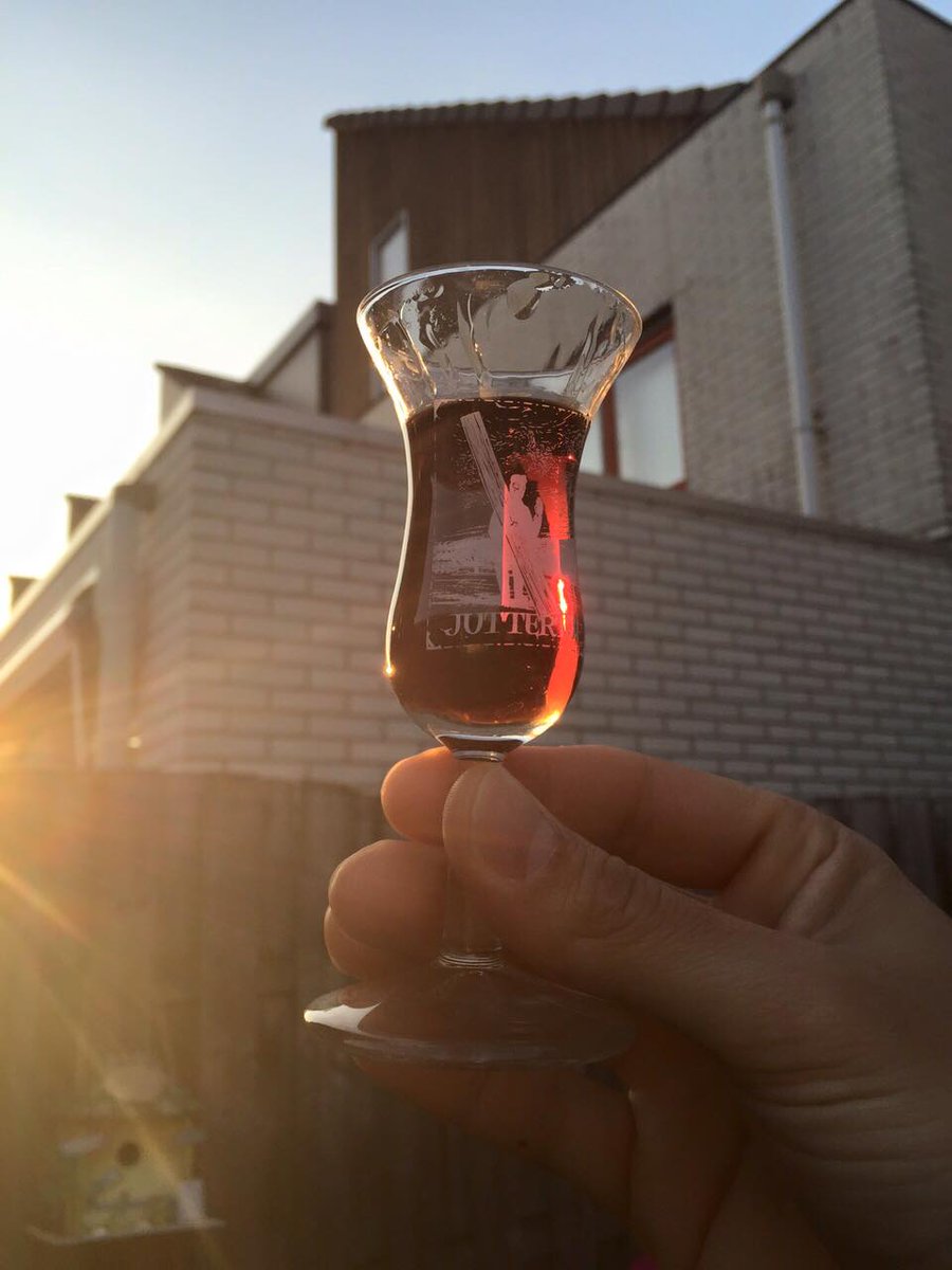 Het weekend afsluiten met een #Juttertje en een mooie zonsondergang!
