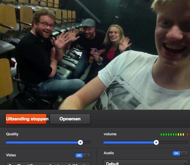 VLOERKNAL's tweet photo. Ook bij ziek en zeer van een speler van VLOERKNAL kunnen we via de stream vergaderen en spellen uitproberen! http://t.co/nX6h3t6Zp1