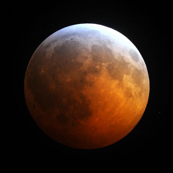 Supermoon Total Lunar Eclipse: A Complete Viewing Guide for Skywatchers oak.ctx.ly/r/3rk6v