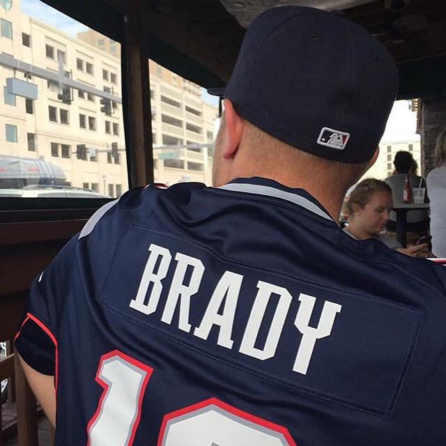 BeLikeM1k3's tweet photo. Go pats! #familia #patsnation http://t.co/bANNZHPytZ