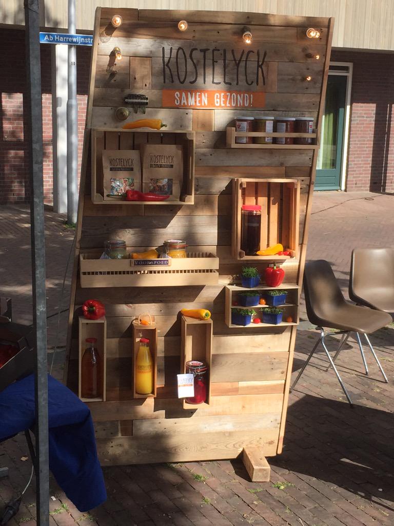 Onze display voor het eerst live, opgetuigd 'in the open...'