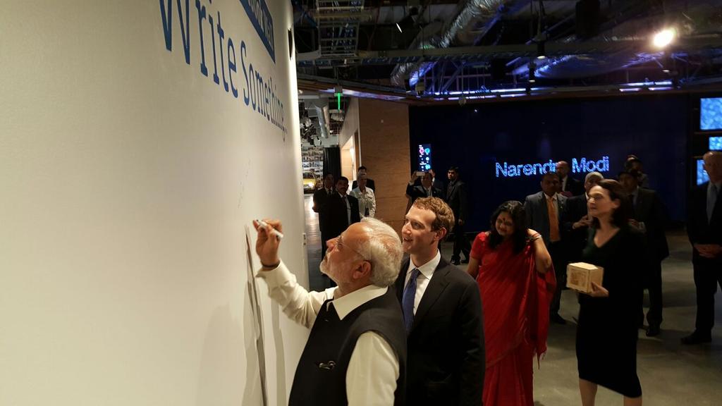 MEAIndia's tweet photo. PM @narendramodi's special message, in Gujarati. 'Ahimsa is the greatest Dharma. Satyameva Jayate' http://t.co/bRWOUthxvw