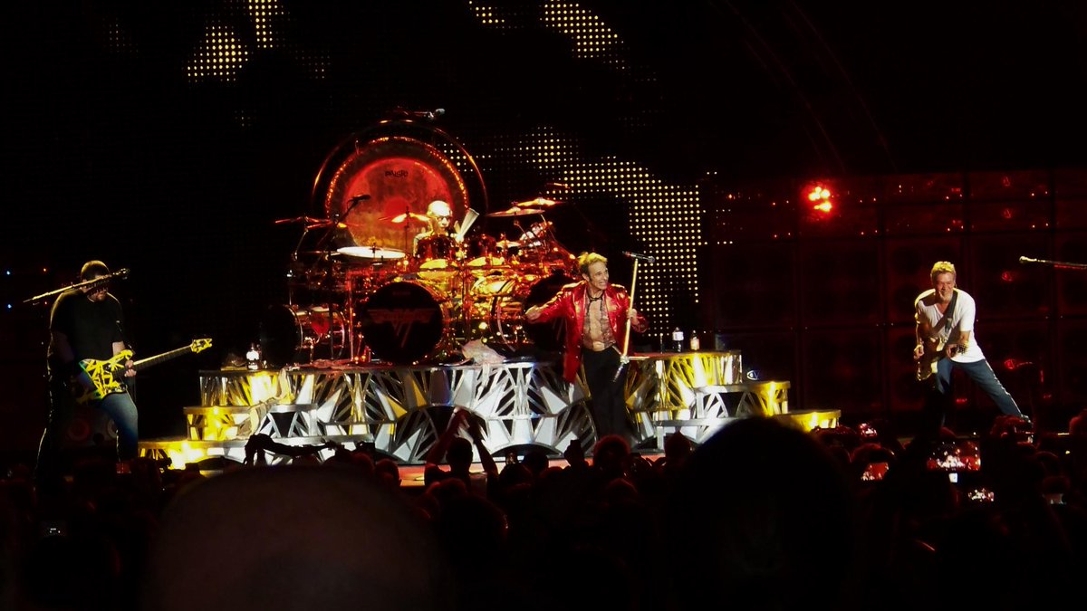 phenry325's tweet photo. My family, The LOVE of my life (Sha, Ashton, Aaron) at Van Halen at Gexa in Dallas,Tx. 9/23/15  Shas Birthday Blast http://t.co/RQwqc0gM8F