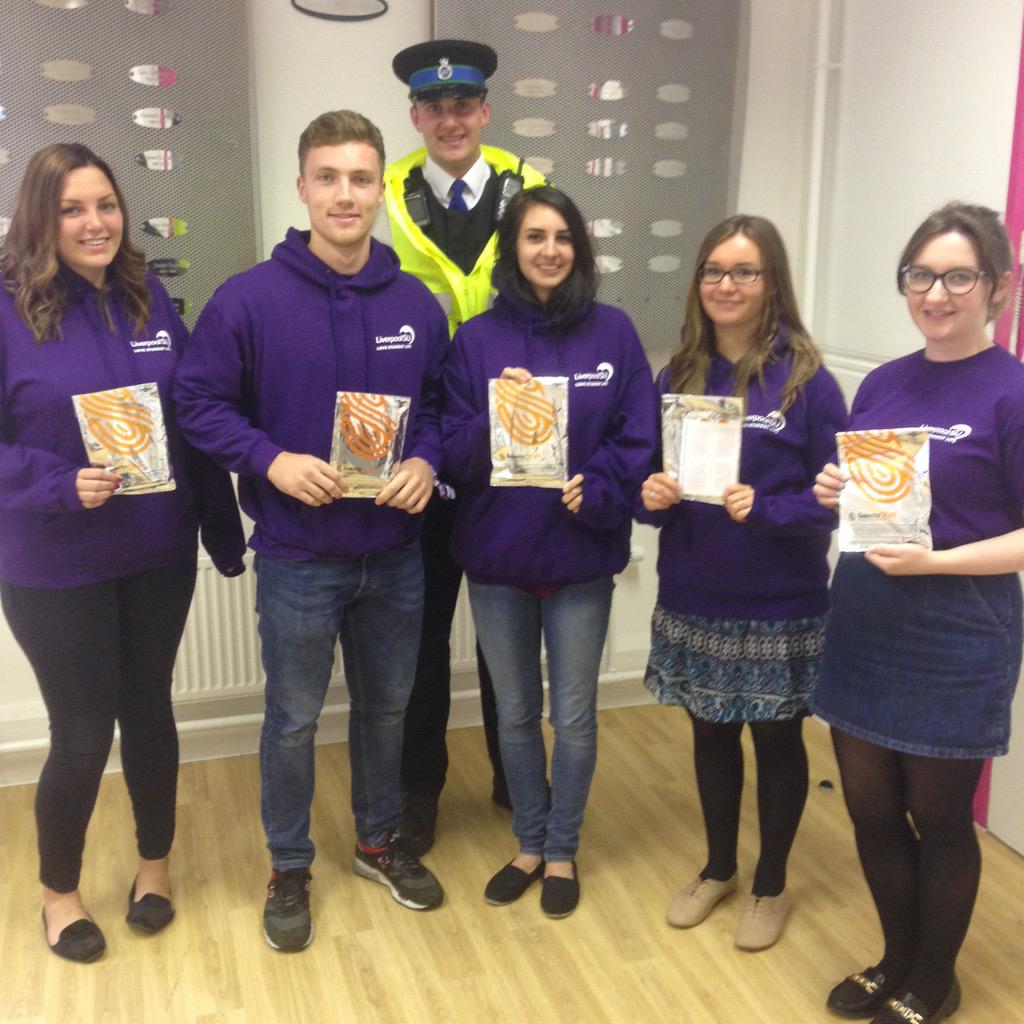 johnmooressu's tweet photo. Live in Smithdown? @LSU_VPC and your #CommunityReps support @MerseyPolice @MerpolRiverside new @selectadna campaign! http://t.co/glnPKrerUH