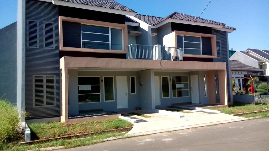 tomatixz's tweet photo. Rumah Daisy 120/148, harga nett mulai 1,7 M. KT 3+1, KM 3+1, bathtub di KM utama, kualitas prima. Minat? http://t.co/gV7V6WJfcN