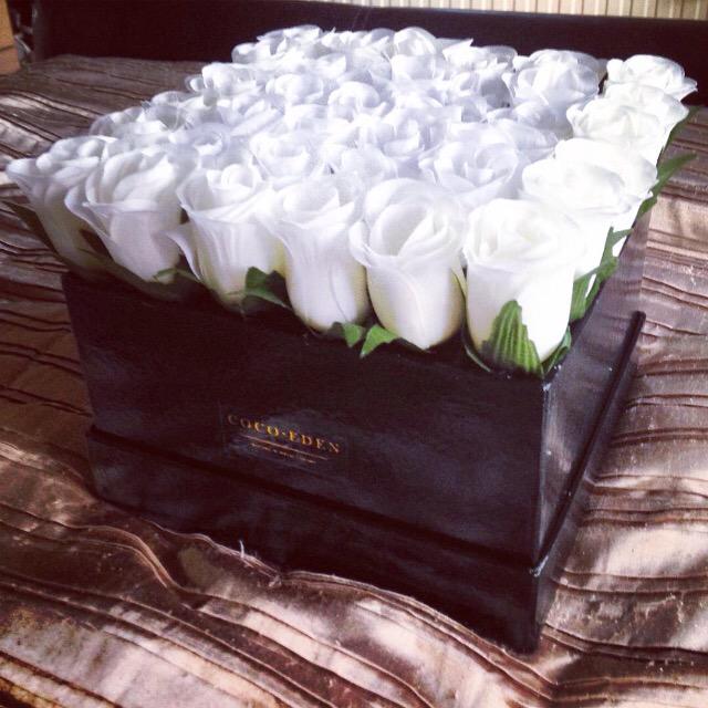 CocoEdenFlowers's tweet photo. Coco Eden gift boxes - gorgeous in every way. Show that special someone you care. #Cocoeden #silk #flowers #gift http://t.co/kW1WDoPMWK