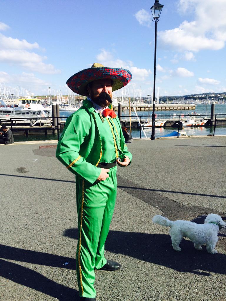 JeremiahsJourne's tweet photo. And...The winner for Best Dressed raft goes to... Bar Burritos! @barburritos @benjaminshearn @BarbicanABB #Plymouth http://t.co/Uy8K3RpoH4
