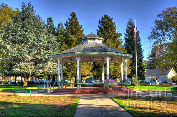 hdbackgroundpic's tweet photo. New artwork for sale! - "City Park" - http://t.co/bRGz7vPN7Z @fineartamerica http://t.co/MUPdAKeKpp