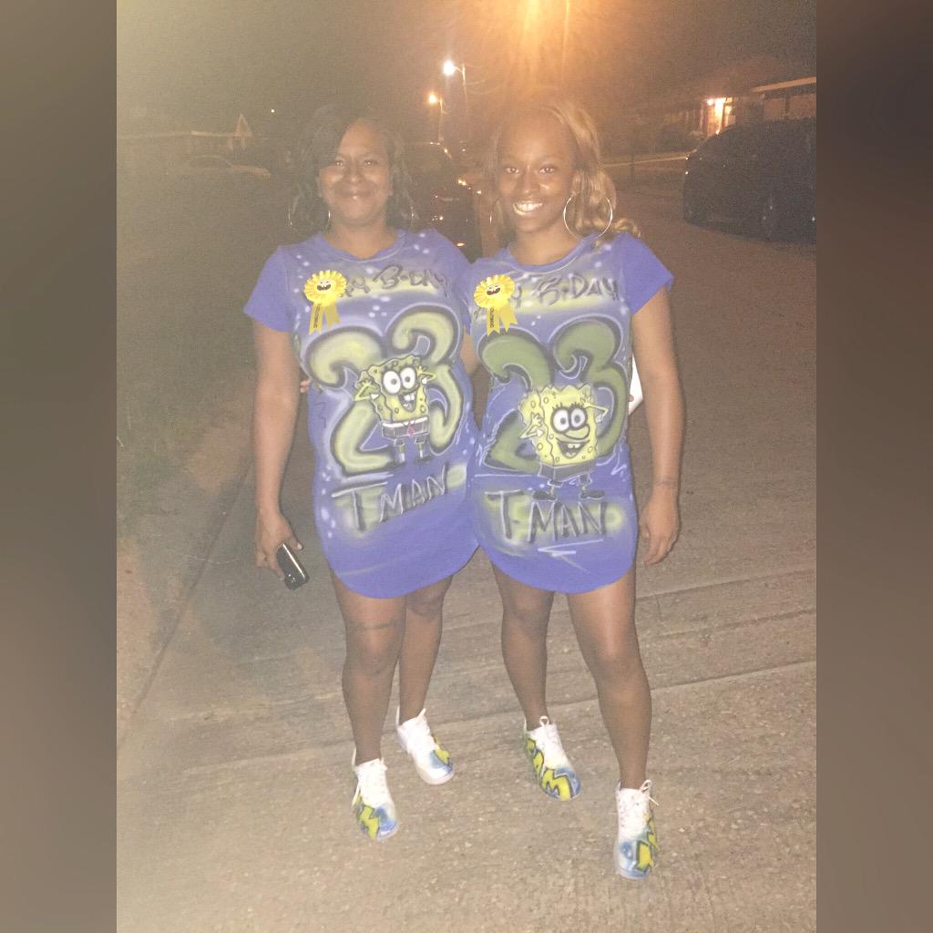 _chokeonbree's tweet photo. Me & Moms Yesterday , Big Dj For Tman🎉🎈🎁🎊 i Was So Full🍷Only Had Lipstick On One Side Of My Lip😂 #SpongebobTheme http://t.co/ulkFAuTZZO