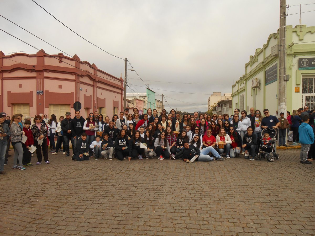 emausbage's tweet photo. Movimentos na Caminhada de Fé ! #emauseternanazareth Nossa Senhora Conquistadora. http://t.co/dCxdd3emyY