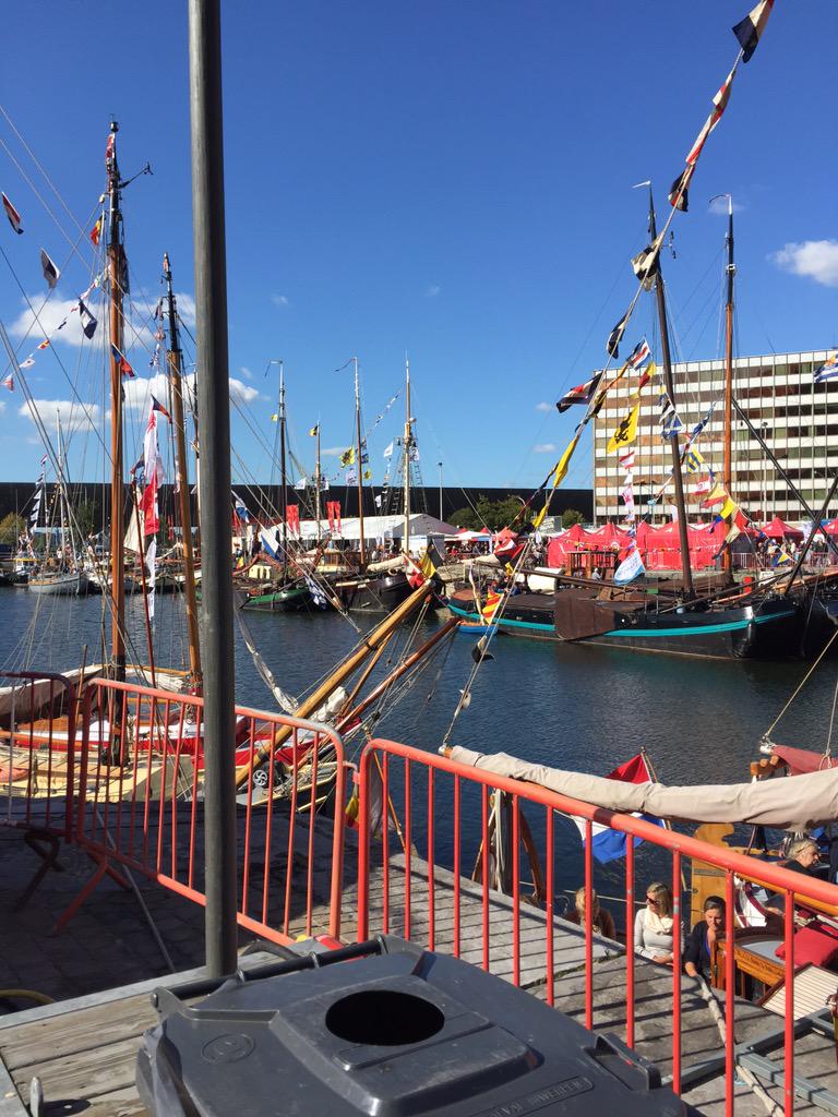 Succesvolle Zeelandparade met oa <a href="/rivalmosselen/">Rival mosselen</a> <a href="/NJ_Mosselen/">Neeltje Jans Mossel</a> <a href="/ZeeuwsZilt/">Hubrecht Janse</a> <a href="/Speltbakkers/">Pain de Mer</a> <a href="/visserijbout/">visserijbout</a> <a href="/KleineSchorre/">De Kleine Schorre</a>