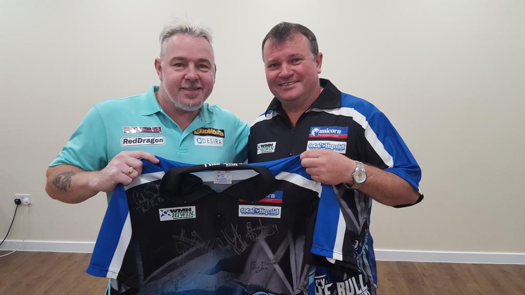 BULLYBULLY170's tweet photo. My match shirt for auction from players champs signed by all players I beat to win will end Friday 6pm bullybully !!! http://t.co/WZWnv5iddR