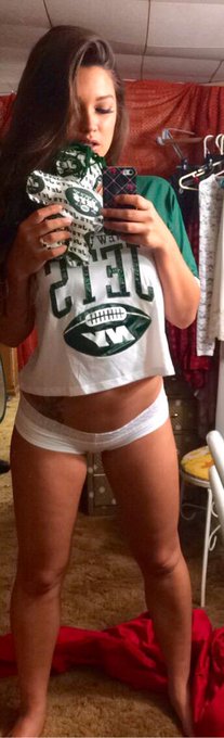 Watch ChelsieAryn's leaked NSFW photo on TwXstars