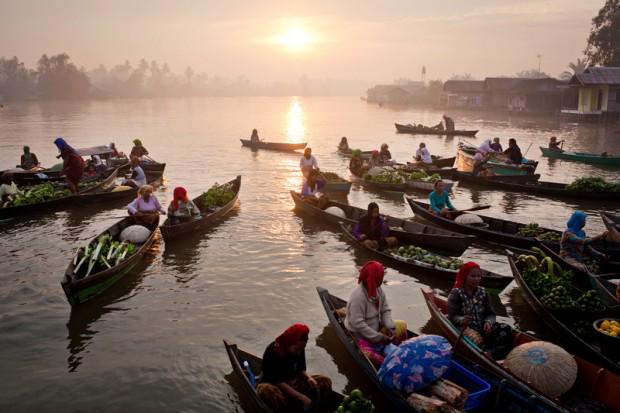 GreenpeaceUK's tweet photo. It's #WorldRiversDay. Celebrate our planet's beautiful rivers with this photo blog >> http://t.co/zqcGbAau9q http://t.co/TOGUneLmHd