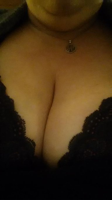 God my tits are huge! http://t.co/TYXvK7AY5r<a href="/tag/footfetish"class="tags"><span>#footfetish</span></a><a href="/tag/pedicure"class="tags"><span>#pedicure</span></a><a href="/tag/mistress"class="tags"><span>#mistress</span></a><a href="/tag/niteflirt"class="tags"><span>#niteflirt</span></a>