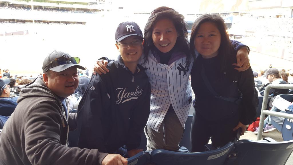 lslnyc's tweet photo. Let's go Yankees! #catchinggreatness http://t.co/FF4thWAmSL