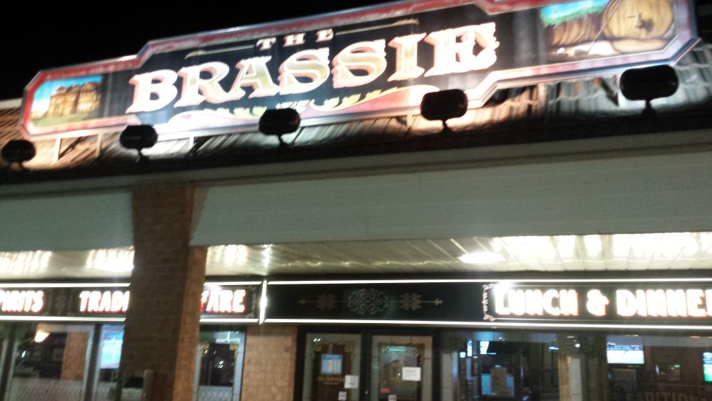 JohnKingston08's tweet photo. Join us @Brassiepub1 4 #karaoke #rubyentertainment...better people better food and better beer...and singing! #Rush http://t.co/cXPGitc8Ut