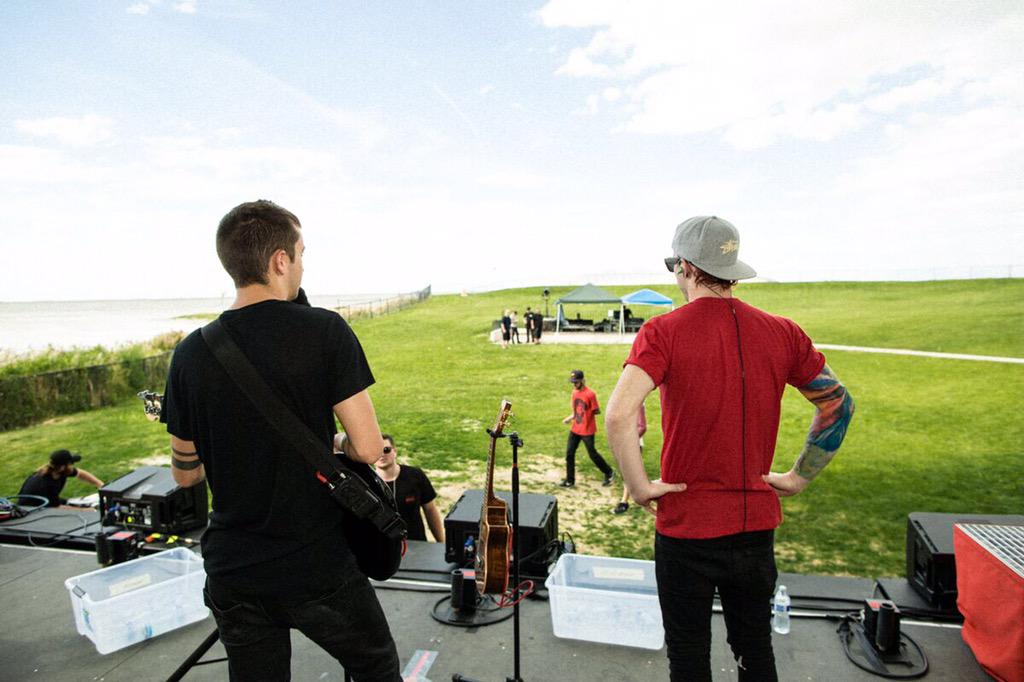 tylerrjoseph's tweet image. my day in:.:salt.lake.city:.:unlit