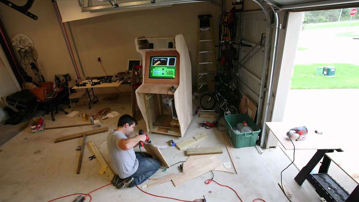 HamsterMSc's tweet photo. #arcademachine #homemade #retrogames Nostalgiatron – The Building of a DIY Arcade http://t.co/2ZOYc4e4qO http://t.co/dev9n1Kg46
