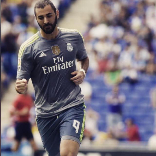 MrsElena_M's tweet photo. #benzema #BenzemaPerfectPlayer #KB9 #KB10 @Benzema π₯ππͺπ»π http://t.co/Psc9u0V3cM