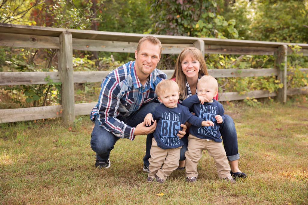 preissdon's tweet photo. April 2016: Preiss party of 5 #preissbaby3 #threeundertwo #babytown #lotsofcardio http://t.co/uBQ7D2HcNf