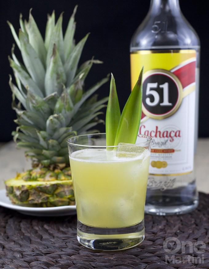 Hot House {a pineapple cachaca cocktail} onemartini.com/pineapple-cach…