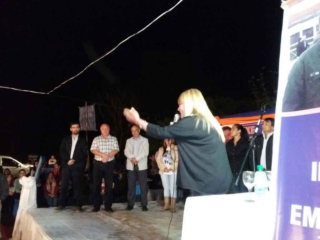 mariluleverberg's tweet photo. @ADOMIS_Misiones @JUROSANJOSE @mauricloss DipNac @passalacquaok Gob @herrerayflia @rovira_carlos Dip P.#KikeTenaschuk http://t.co/IdenIqi98j