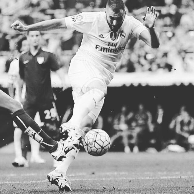 MrsElena_M's tweet photo. #BenzemaPerfectPlayer #benzema @Benzema ππͺπ»ππ₯ http://t.co/HgxYW7796r