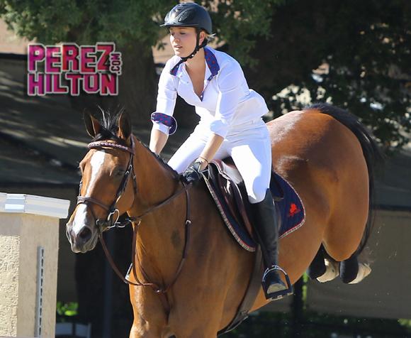 #KaleyCuoco spending time with friends, horses since announcing split from #RyanSweeting: goo.gl/5GVAjW