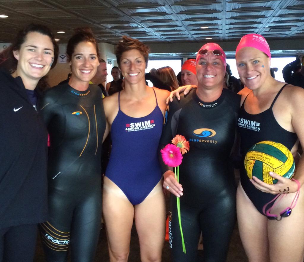 PeteIsAGirl's tweet photo. Just before splashdown! #nowetsuit #noproblem #SwimAcrossAmerica #SAASF ๐ http://t.co/F49qoCGMJP
