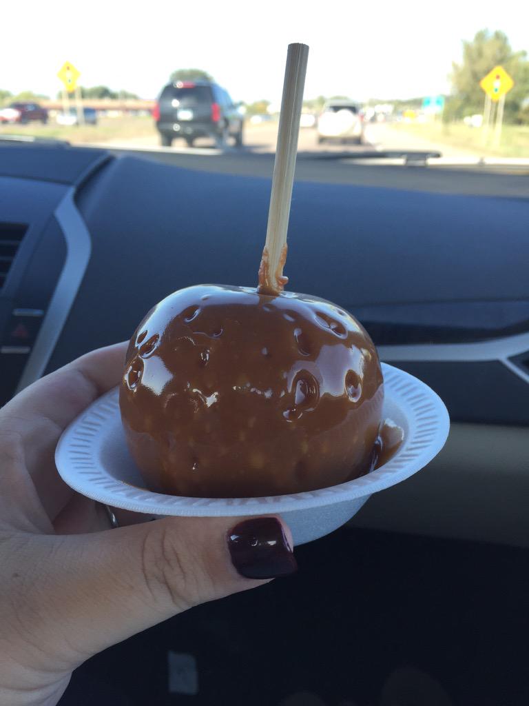 JenMPfeffer's tweet image. Jealous @Ericksennnn ?? ;) #MNlargestcandystore @CallieMalvik11 @WErstad_CE @ro6erts @JessScherman