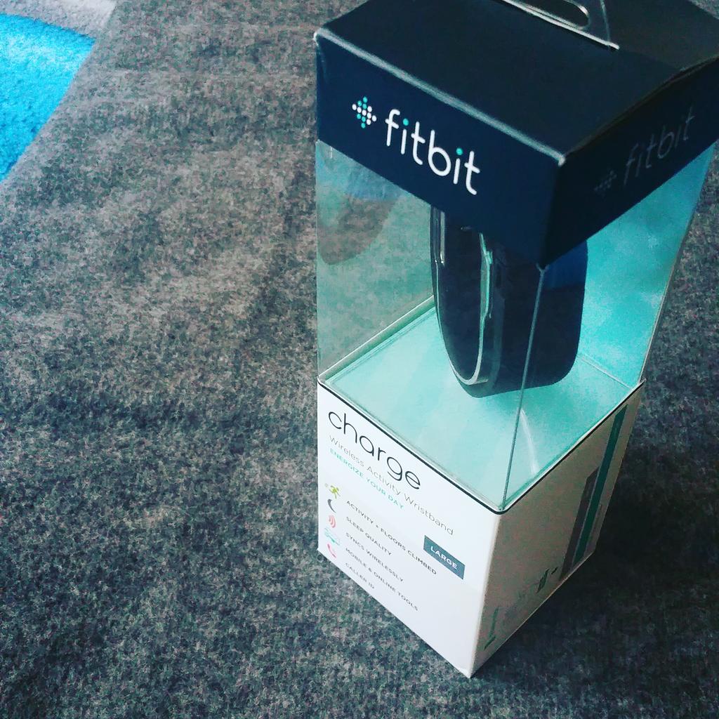 DLoVesJLO's tweet photo. My new toy... My job gave me a free #fitbit 👍 ⌚ #fitbitcharge #fitbitflex #pharmacytech #pharmlife #ivcertification http://t.co/iTx2mz1BuE