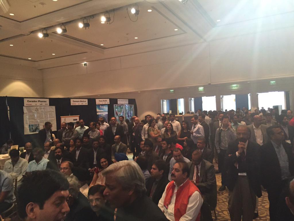 PMOIndia's tweet photo. Coming together to discuss and deliberate on start-ups...enthusiasm at Start-up Konnect programme. http://t.co/zaGluSKWoT