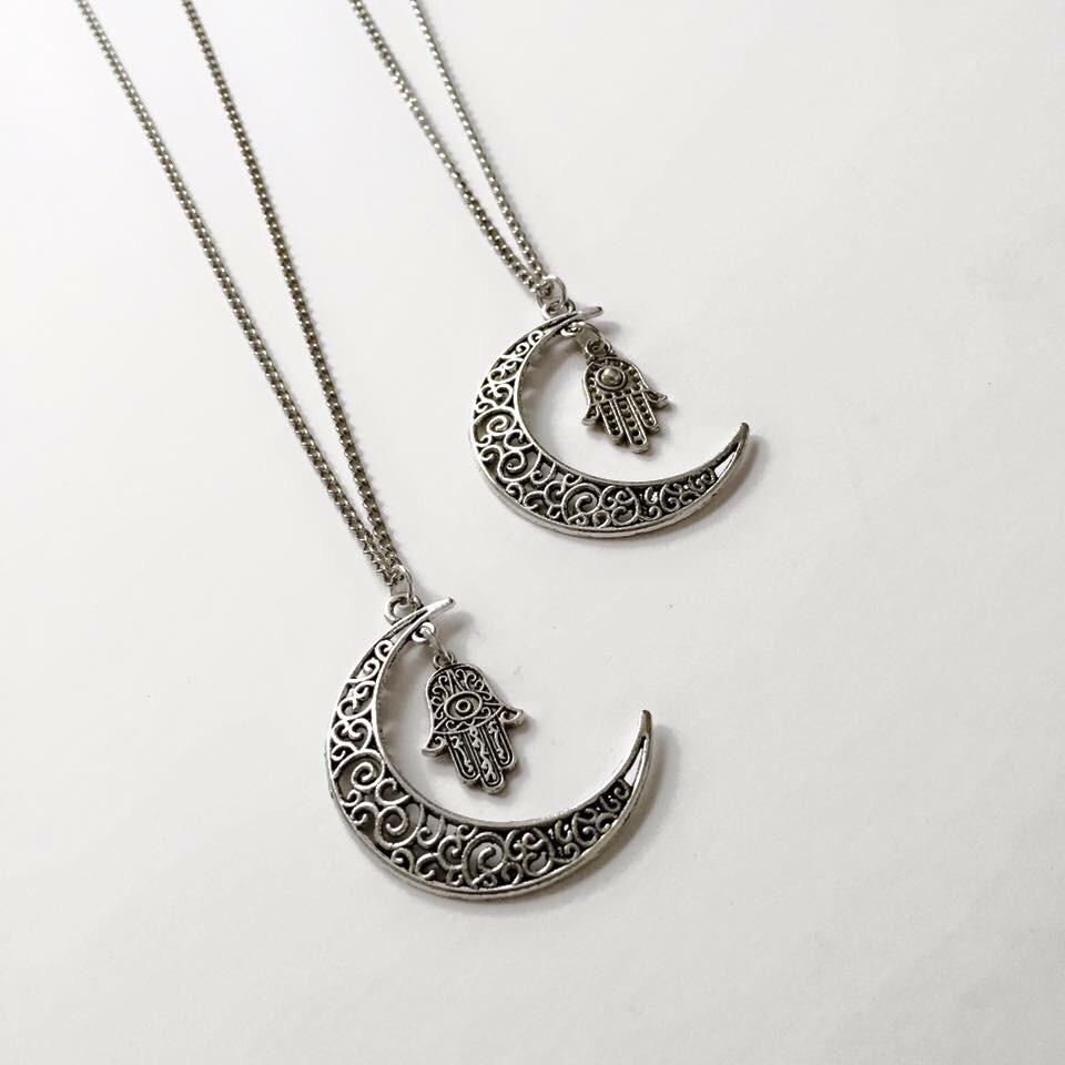 _heytaro's tweet photo. If ya'll wanna order some chokers for RTD fest nxt wknd ⚡️ EMAIL  ME taraleemcnulty@gmail.com http://t.co/njbS3JP2t2