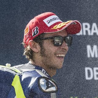 detikcom's tweet photo. Rossi Sudah Mainkan Semua Kartu di Aragon http://t.co/CcFNyIzgR5 via @detiksport http://t.co/STopi2SJBL